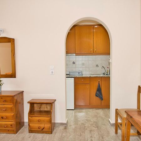 Villa Nikos Karamolegkos Kamari ภายนอก รูปภาพ