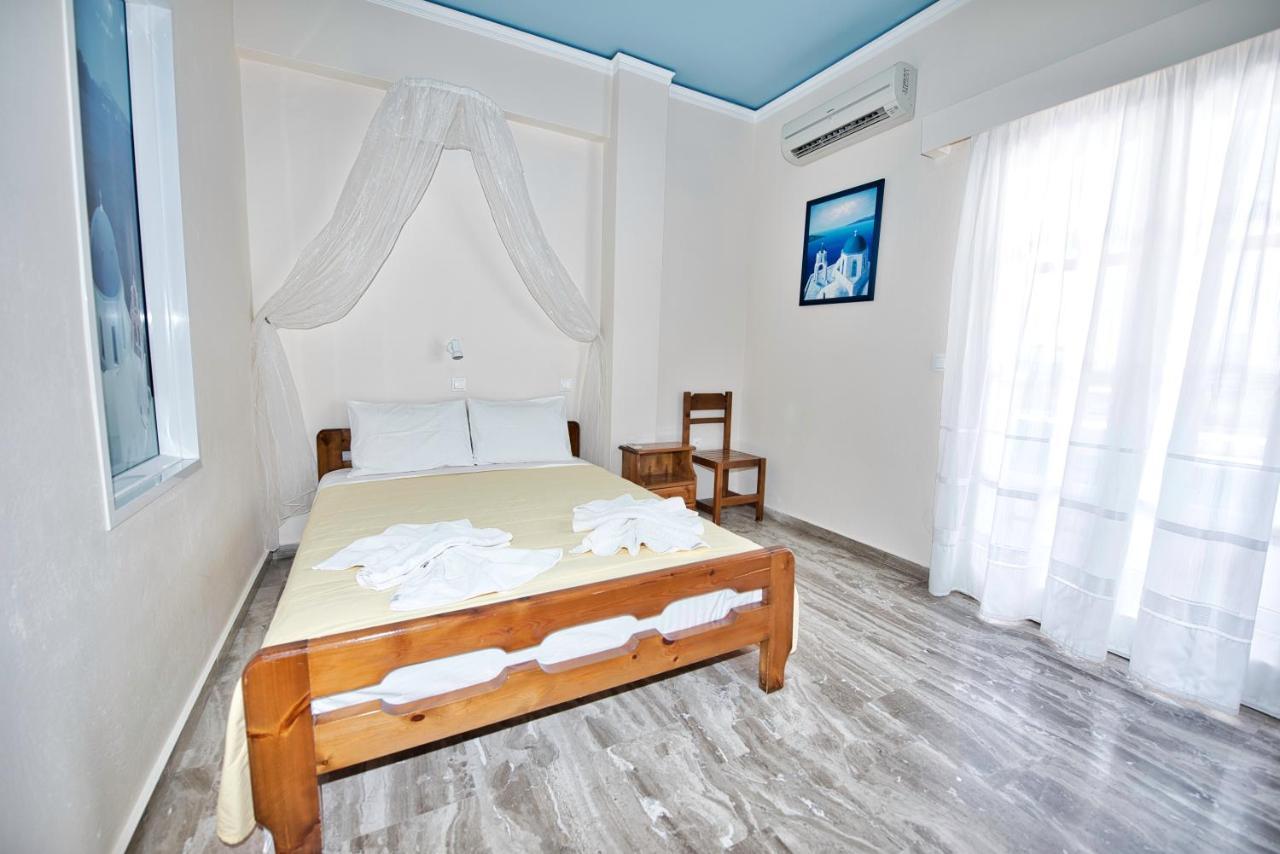 Villa Nikos Karamolegkos Kamari ภายนอก รูปภาพ