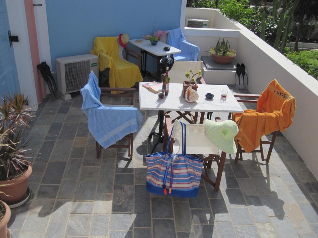 Villa Nikos Karamolegkos Kamari ภายนอก รูปภาพ